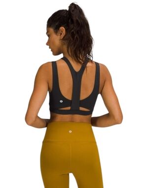 Lululemon High Neck Y-Back Train Bra *Medium Support, C/D cups